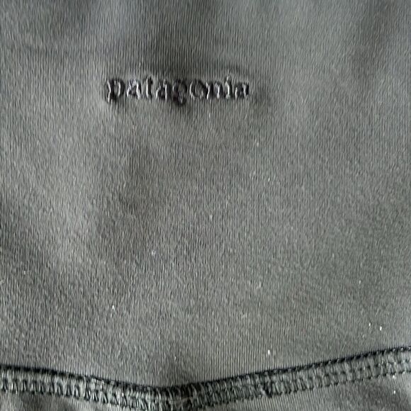 Patagonia Women's Gray Performance Oriented Workout Cropped Leggings sz S - Picture 8 of 13